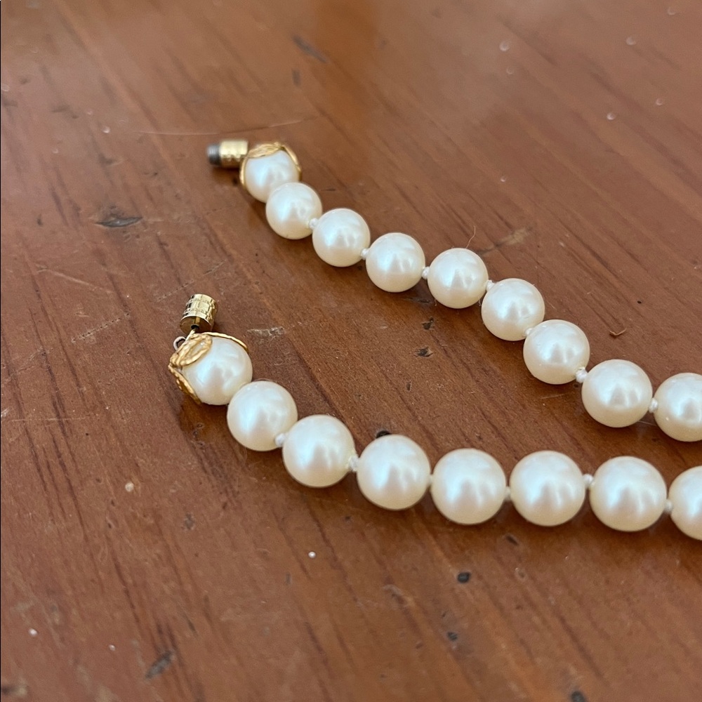 Pearl necklace 29 inches long nwot - Picture 2 of 4